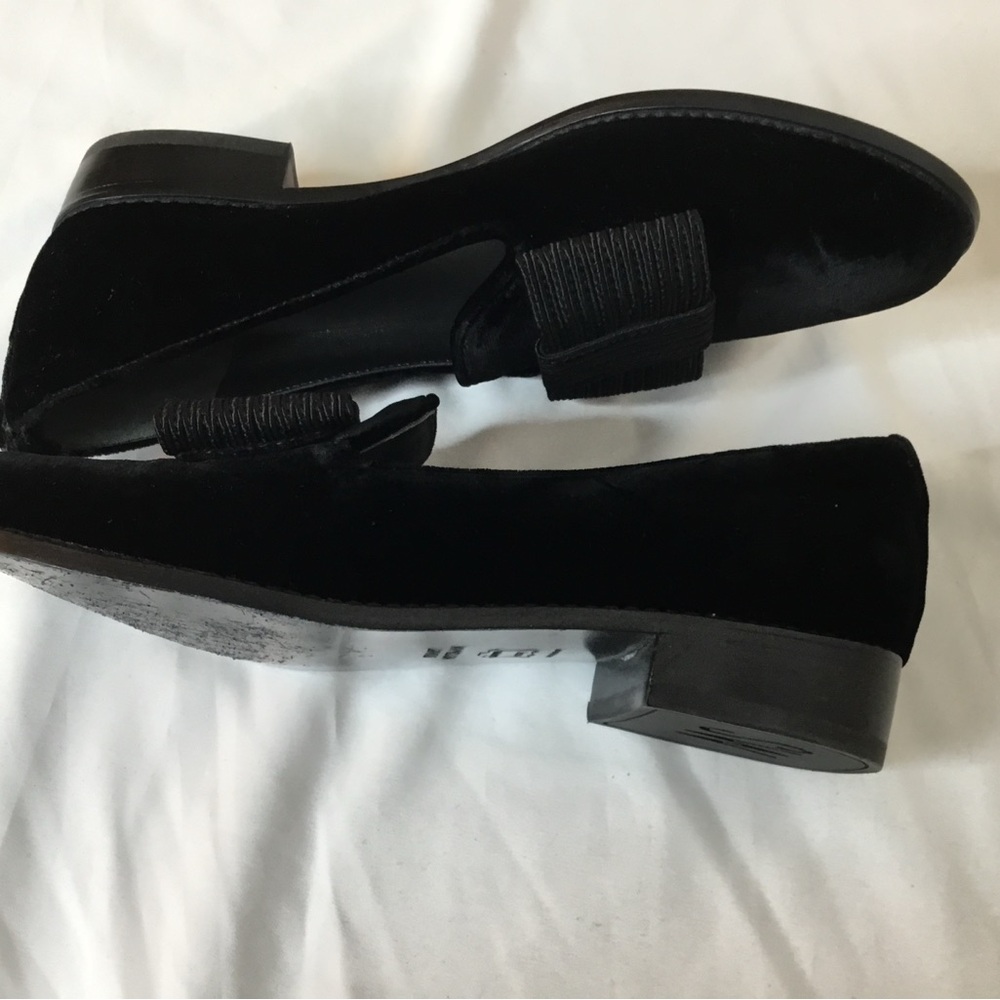 Stuart Weitzman Black Velvet Loafers size 6.5M